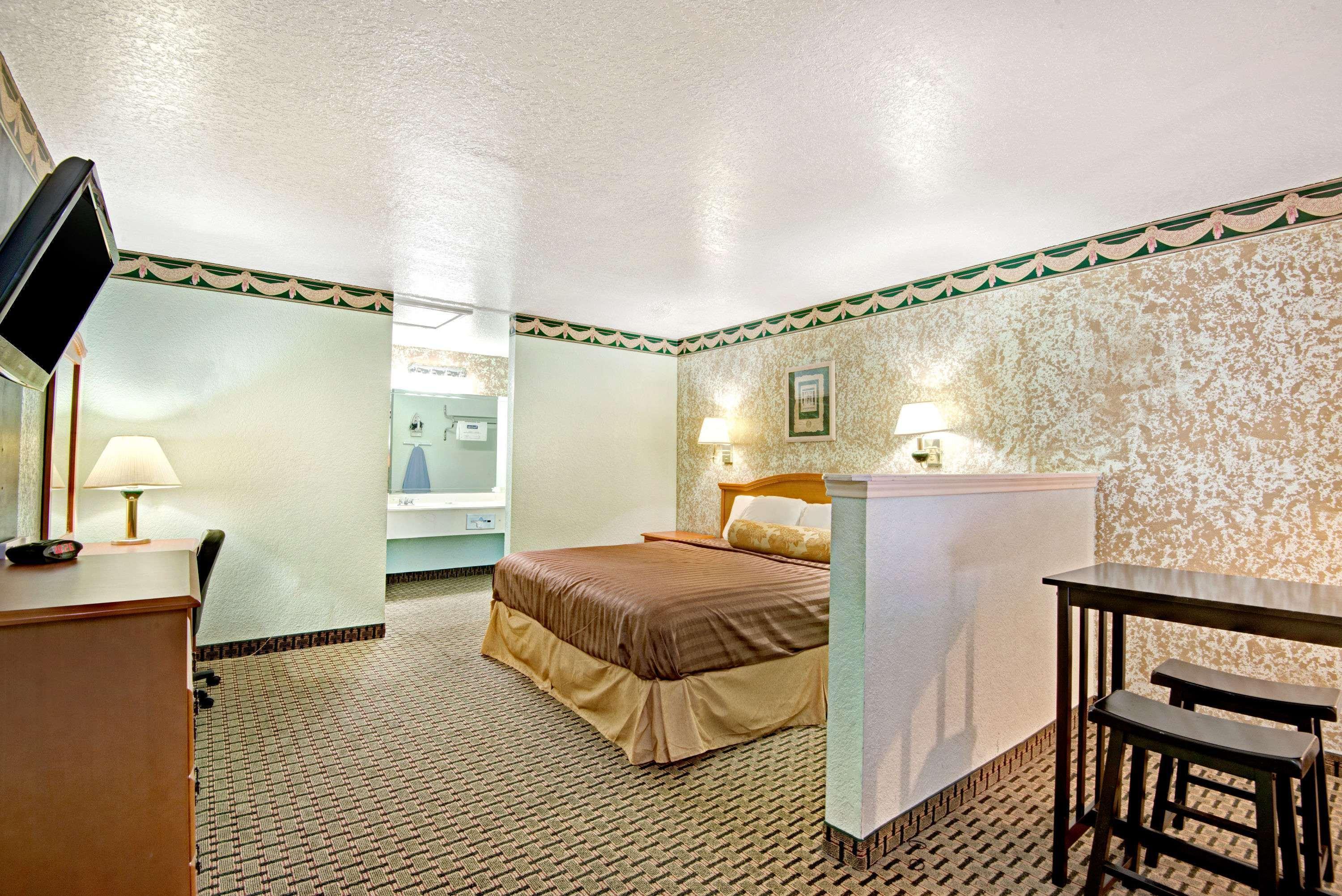 Econo Lodge Inn & Suites Near Lackland Afb San Antonio Dış mekan fotoğraf