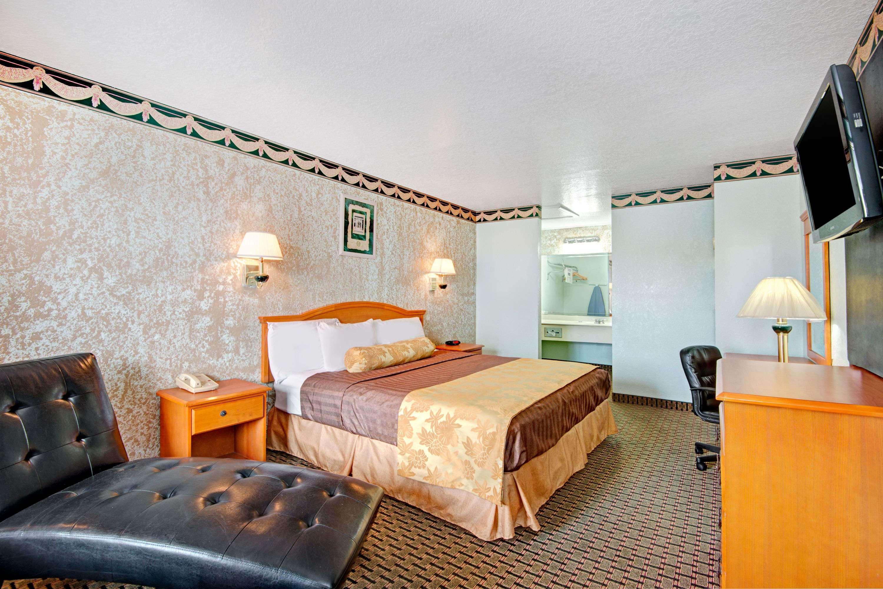 Econo Lodge Inn & Suites Near Lackland Afb San Antonio Dış mekan fotoğraf