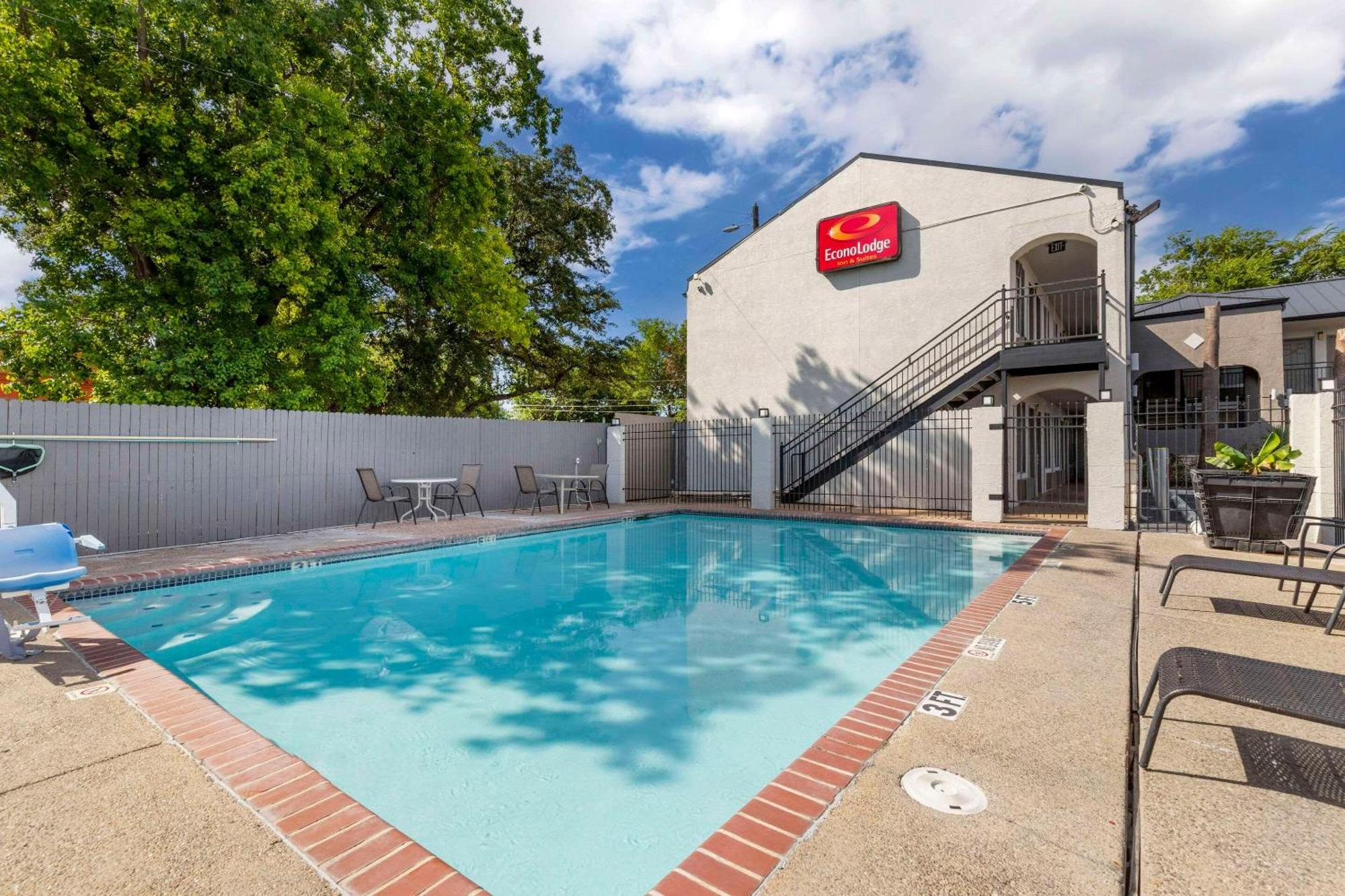 Econo Lodge Inn & Suites Near Lackland Afb San Antonio Dış mekan fotoğraf