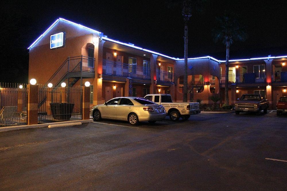 Econo Lodge Inn & Suites Near Lackland Afb San Antonio Dış mekan fotoğraf